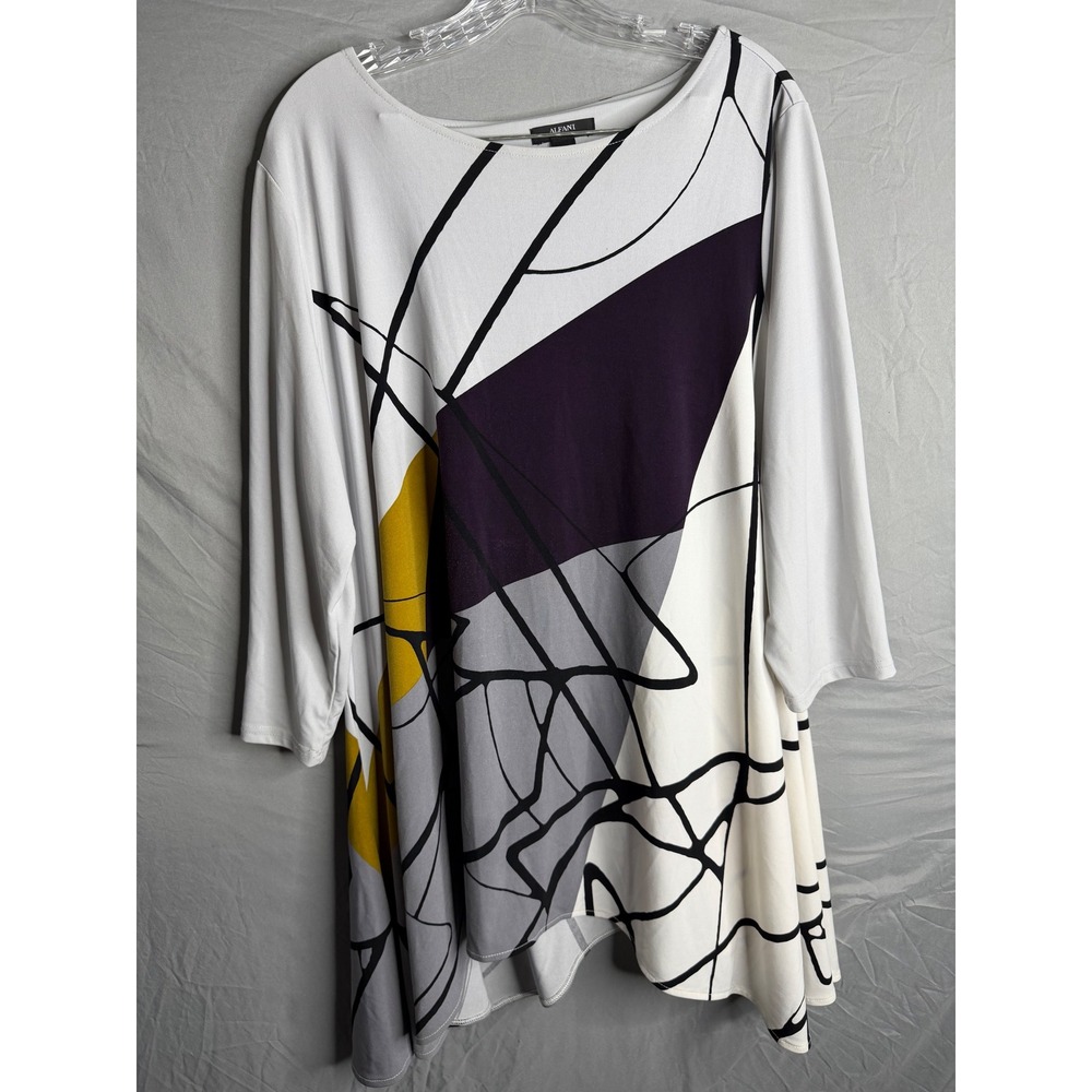 Alfani Woman 2X Abstract Geometric Sharkbite Hem Tunic Top 3/4 Sleeve Multi
